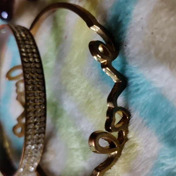 Random jewelry & More - Picture 2 of 4